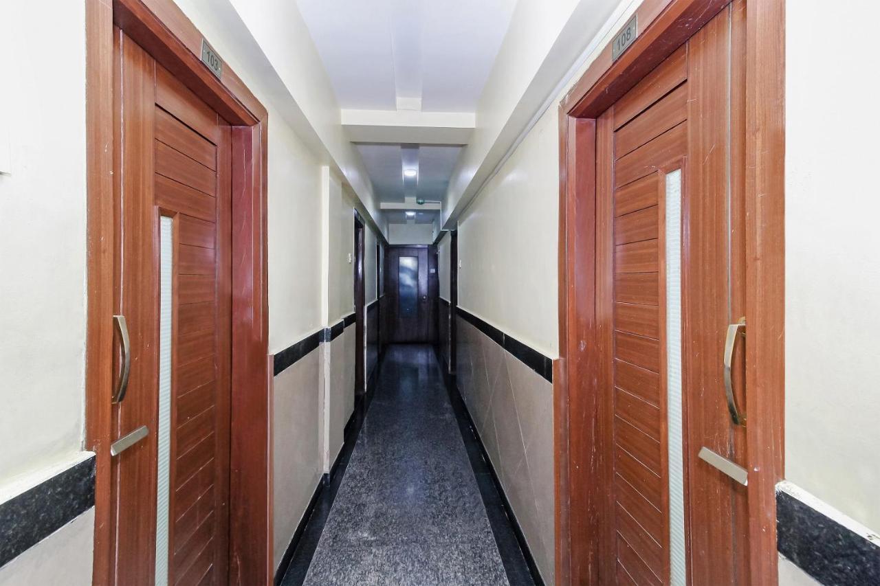 Oyo 30537 Hotel Megharaj Bijāpur Exterior foto